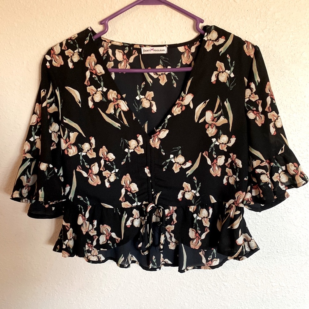 Black floral crop top
